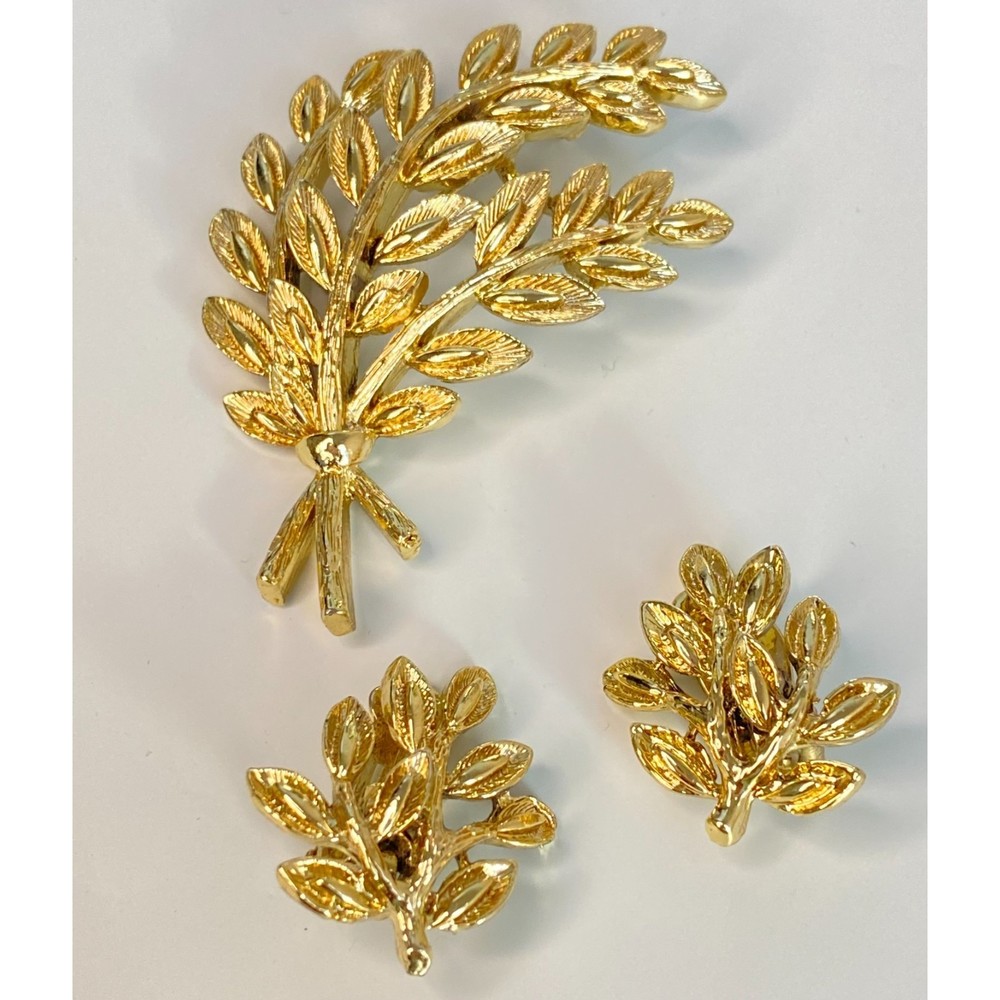 💎Brooch And Clip On Earrings Set Gold Tone Wheat/Laurel Leaf Bunch No Mark